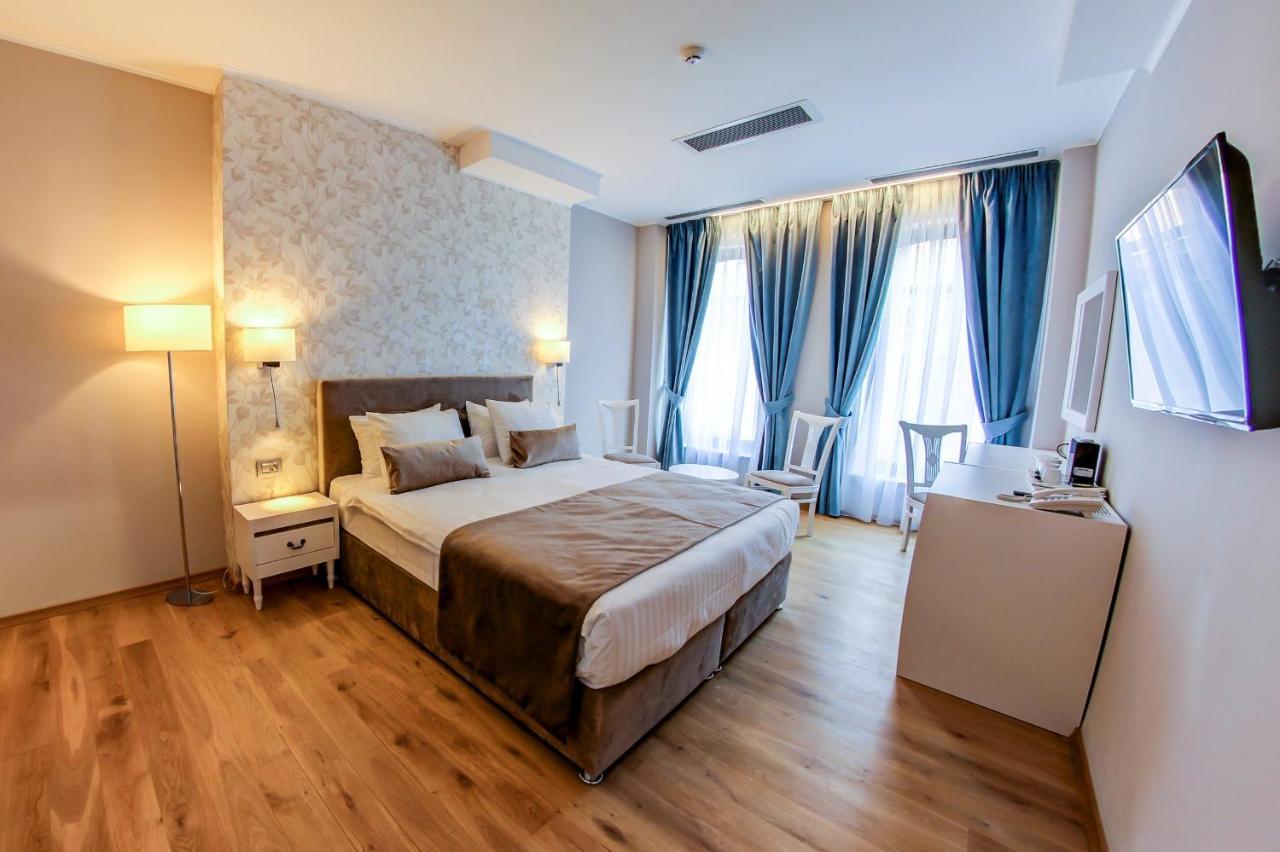 New Era Hotel Old Town Bucharest Parking With Fee Nearby Exterior photo