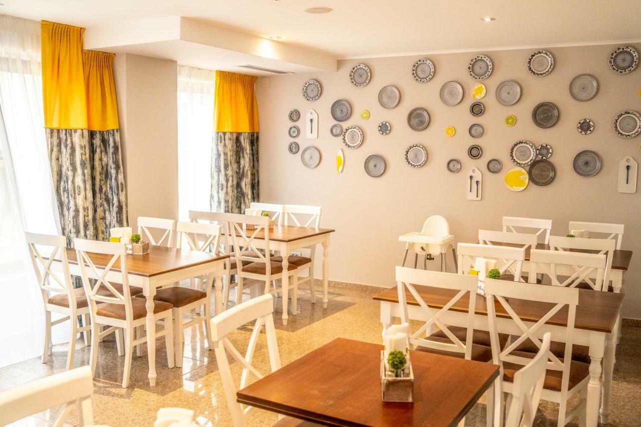 New Era Hotel Old Town Bucharest Parking With Fee Nearby Exterior photo