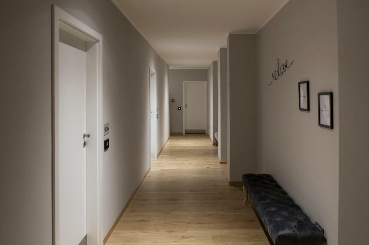 New Era Hotel Old Town Bucharest Parking With Fee Nearby Exterior photo