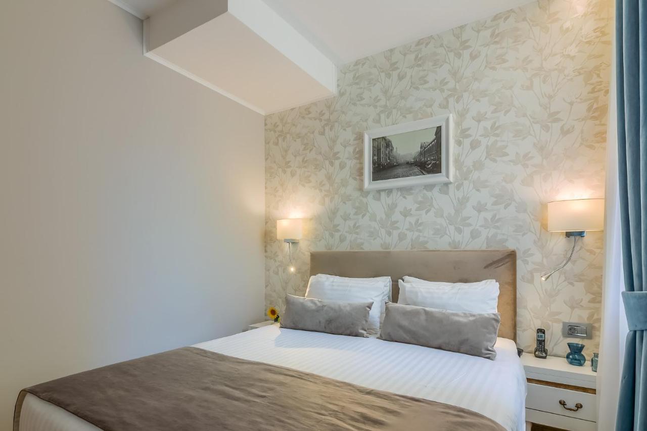 New Era Hotel Old Town Bucharest Parking With Fee Nearby Exterior photo